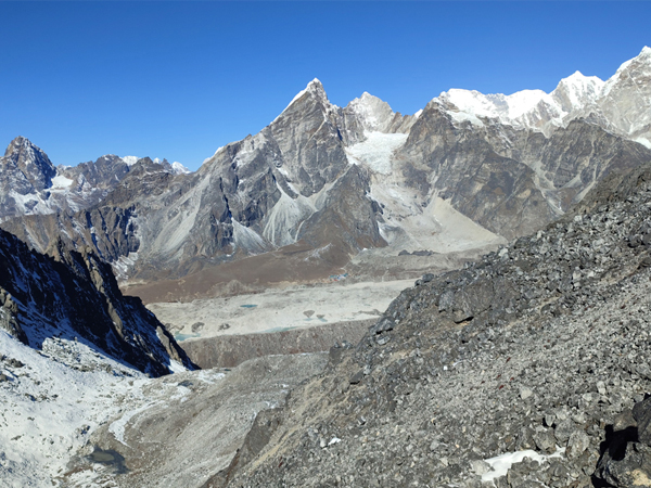 Highlights of Lobuche peak and EBC trek
