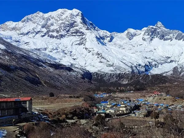 The views of mountain peaks from Samagaun